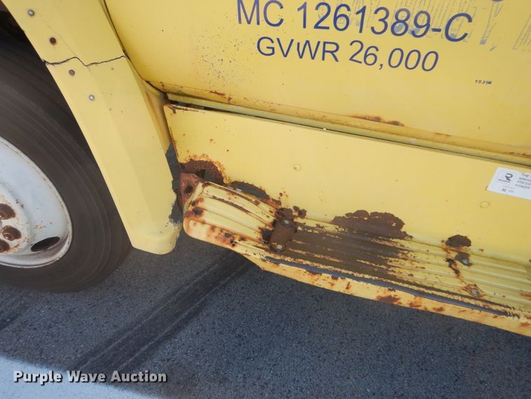 image for item JG9169 1987 GMC 7000  box truck