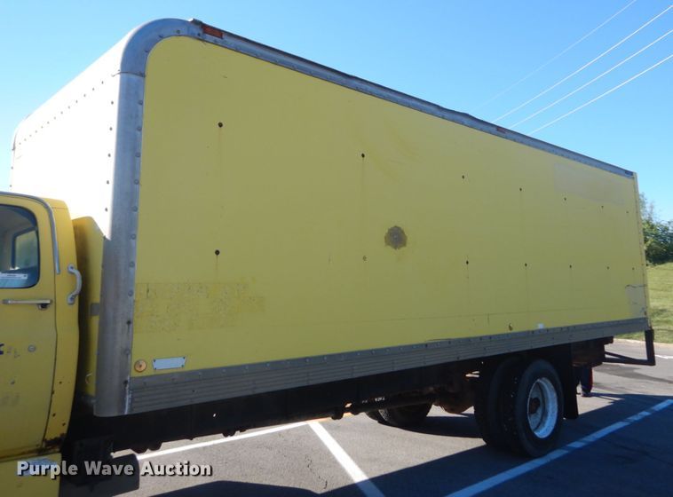 image for item JG9169 1987 GMC 7000  box truck