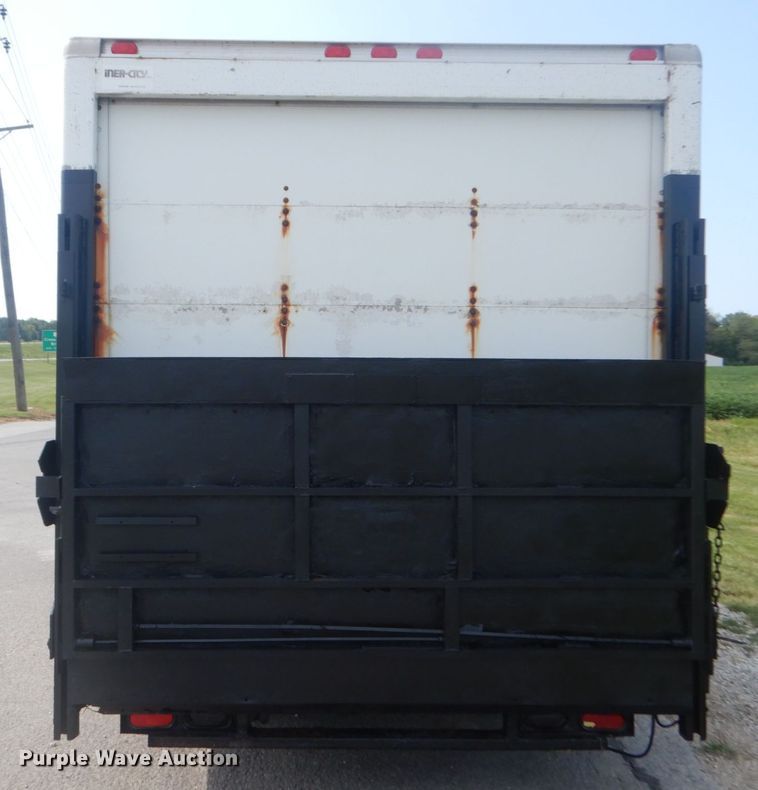 image for item JI9473 2005 Ford E350 Super Duty  box truck