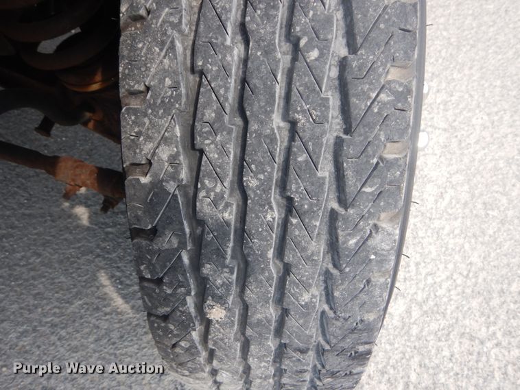 image for item JI9473 2005 Ford E350 Super Duty  box truck