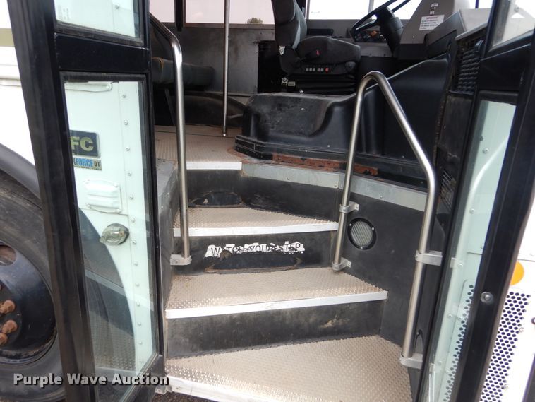 image for item JI9510 2010 IC  school bus