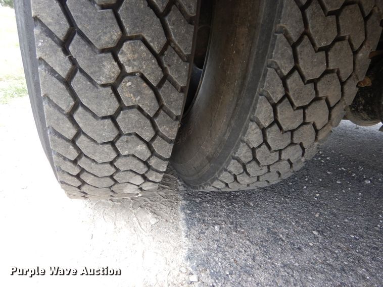 image for item JI9510 2010 IC  school bus