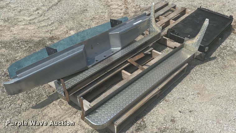 image for item JQ9643 Truck parts