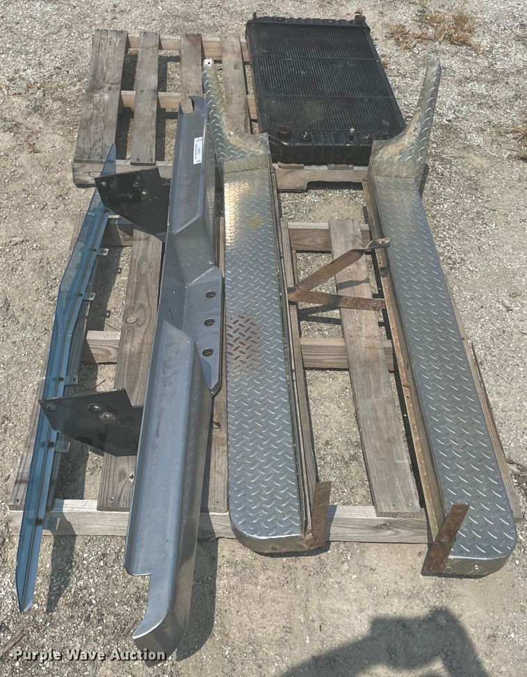 image for item JQ9643 Truck parts