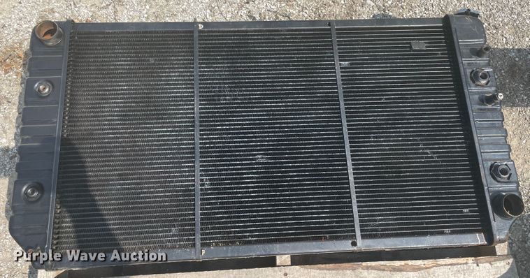 image for item JQ9643 Truck parts