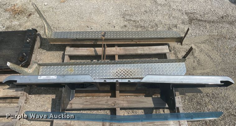 image for item JQ9643 Truck parts