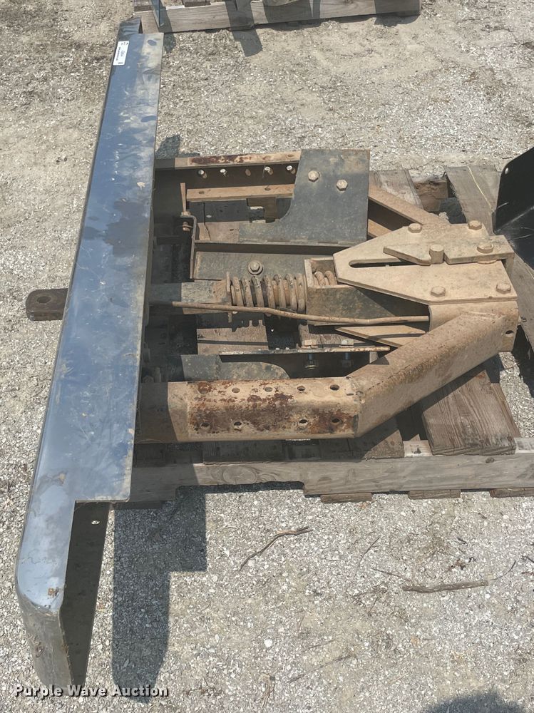 image for item JQ9644 6'W bumper