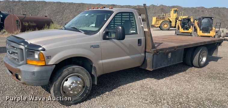 image for item JQ9659 1999 Ford F550 Super Duty  flatbed truck