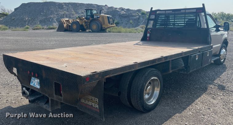 image for item JQ9659 1999 Ford F550 Super Duty  flatbed truck
