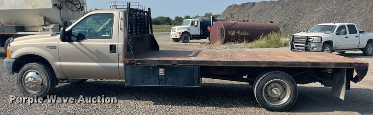 image for item JQ9659 1999 Ford F550 Super Duty  flatbed truck