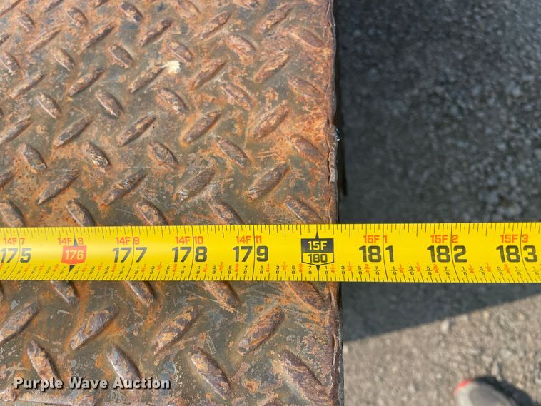 image for item JQ9659 1999 Ford F550 Super Duty  flatbed truck