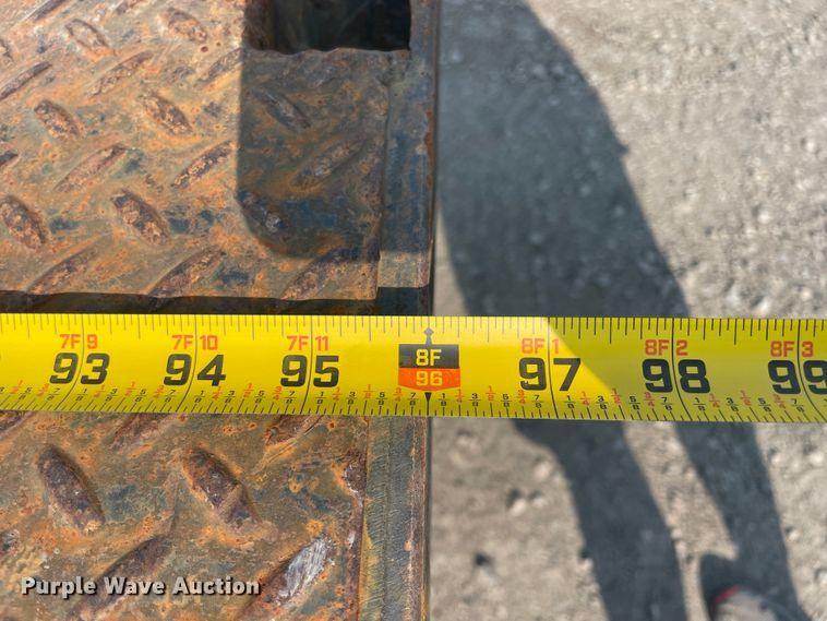 image for item JQ9659 1999 Ford F550 Super Duty  flatbed truck