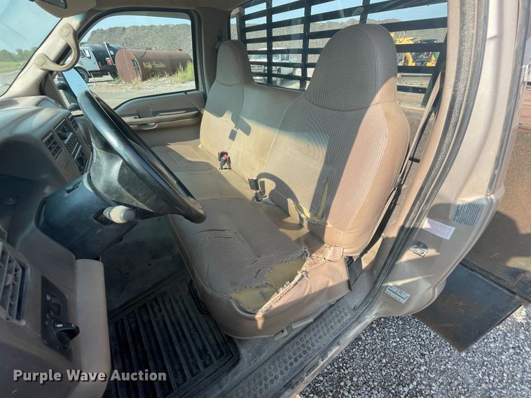 image for item JQ9659 1999 Ford F550 Super Duty  flatbed truck