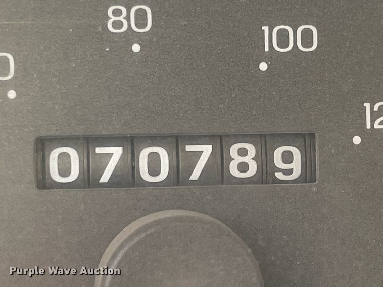 image for item JQ9659 1999 Ford F550 Super Duty  flatbed truck