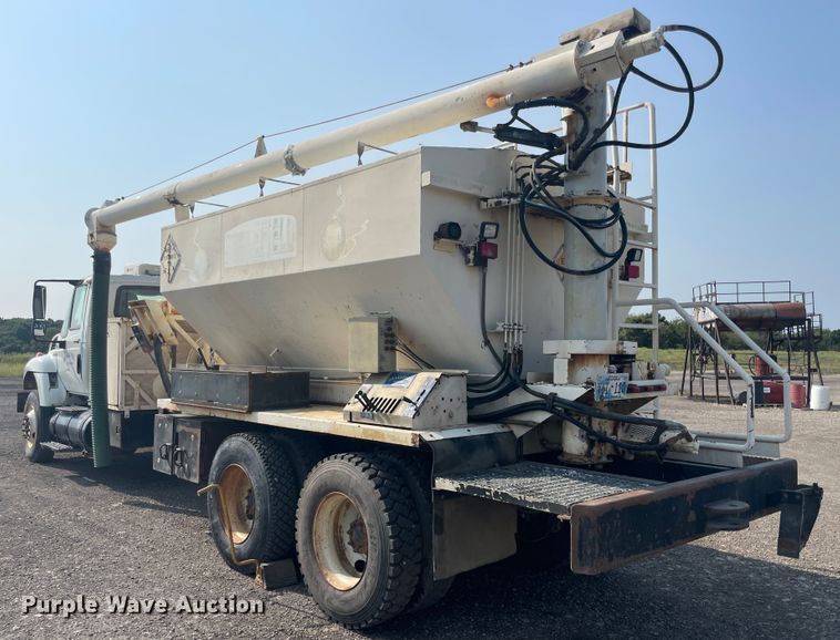 image for item JQ9660 2009 International 7500  ANFO bulk handling truck