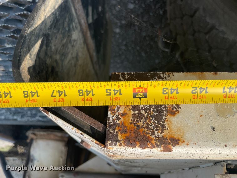 image for item JQ9660 2009 International 7500  ANFO bulk handling truck