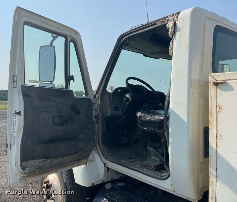 image for item JQ9660 2009 International 7500  ANFO bulk handling truck