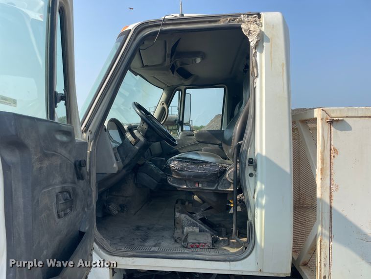 image for item JQ9660 2009 International 7500  ANFO bulk handling truck