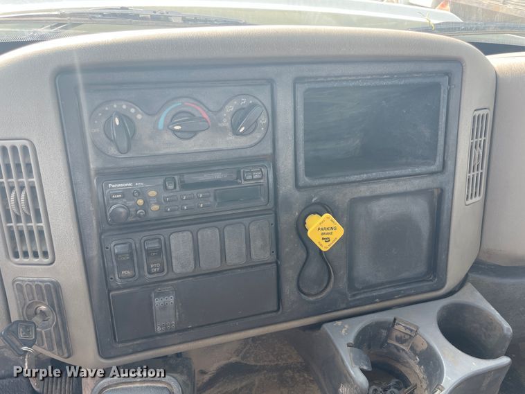 image for item JQ9660 2009 International 7500  ANFO bulk handling truck