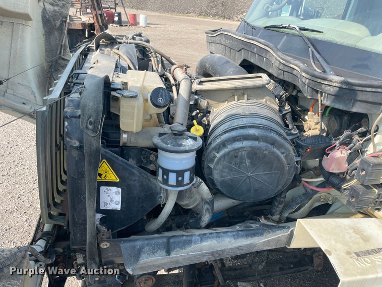 image for item JQ9660 2009 International 7500  ANFO bulk handling truck