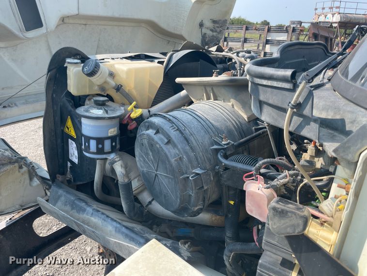 image for item JQ9660 2009 International 7500  ANFO bulk handling truck