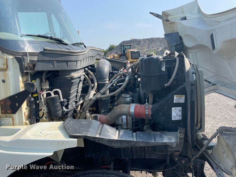 image for item JQ9660 2009 International 7500  ANFO bulk handling truck