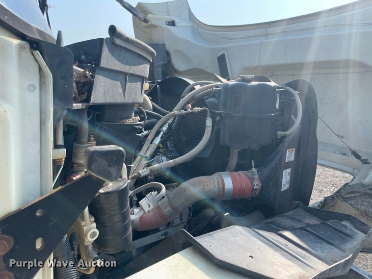 image for item JQ9660 2009 International 7500  ANFO bulk handling truck