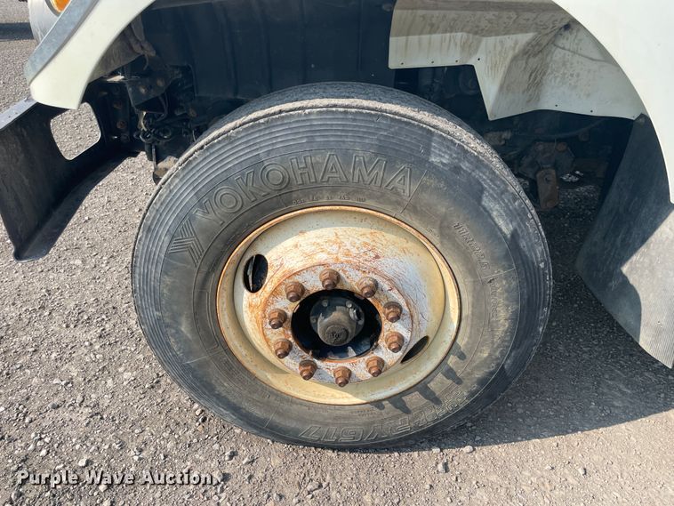 image for item JQ9660 2009 International 7500  ANFO bulk handling truck