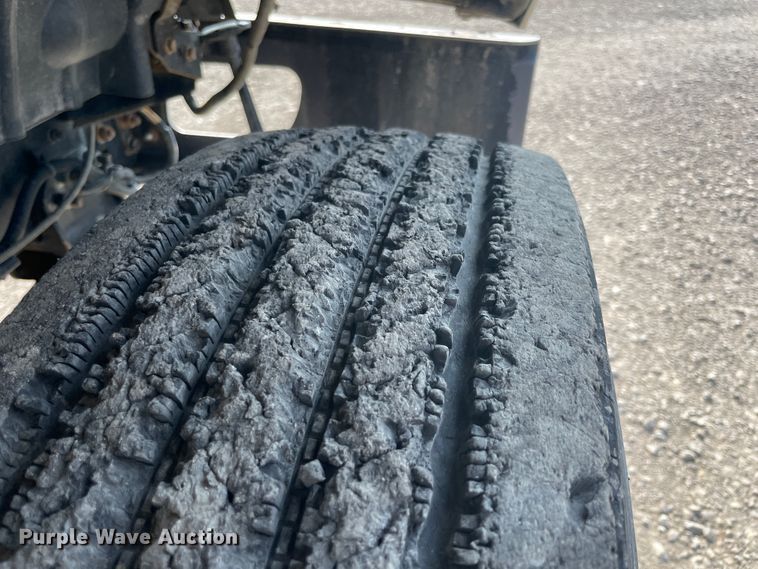 image for item JQ9660 2009 International 7500  ANFO bulk handling truck