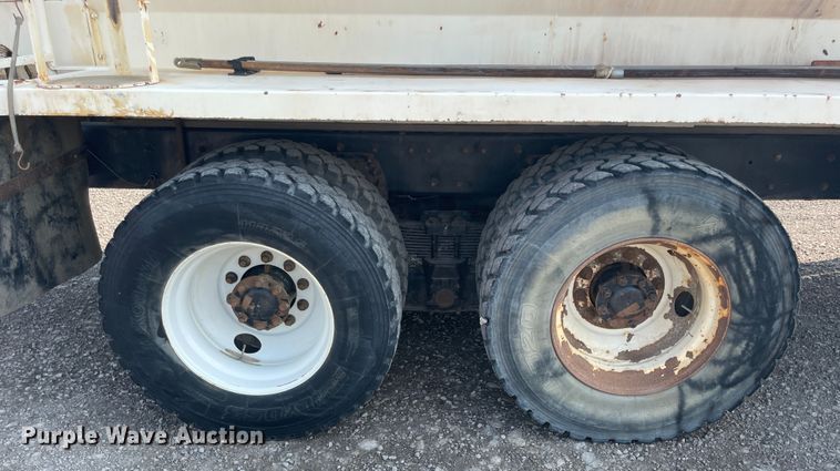 image for item JQ9660 2009 International 7500  ANFO bulk handling truck