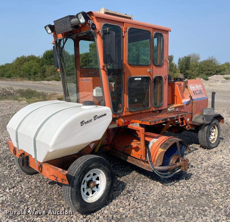 image for item JQ9661 Broce Broom RC-350  broom