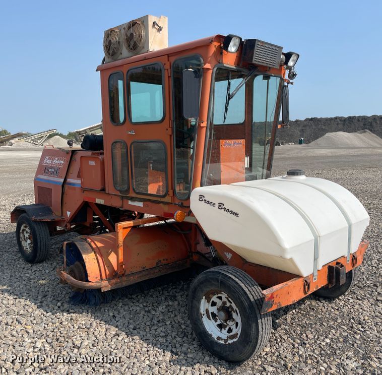 image for item JQ9661 Broce Broom RC-350  broom