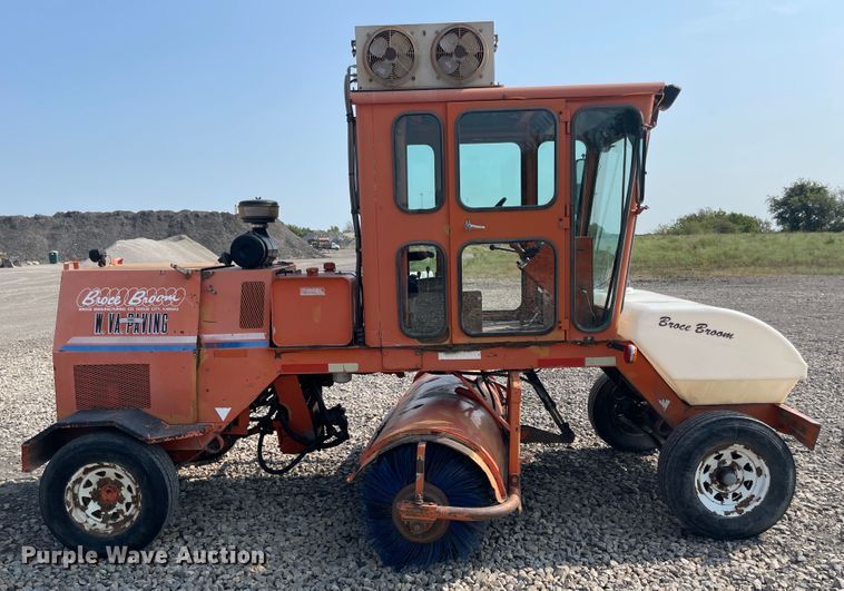 image for item JQ9661 Broce Broom RC-350  broom