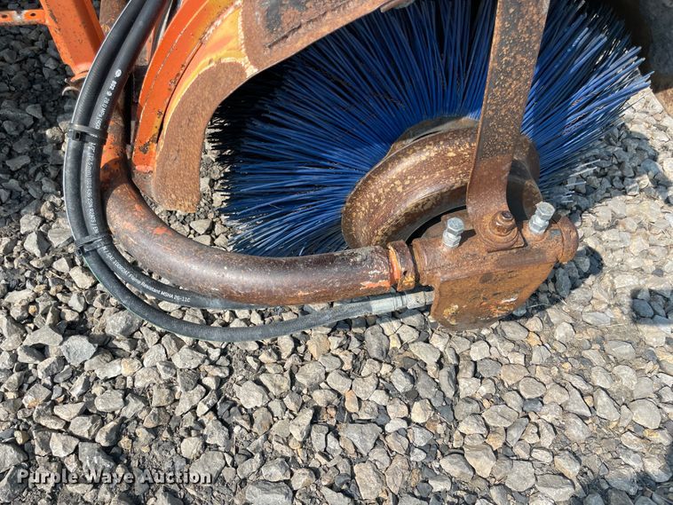 image for item JQ9661 Broce Broom RC-350  broom