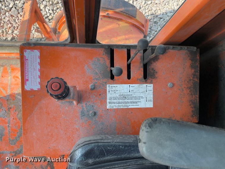 image for item JQ9661 Broce Broom RC-350  broom