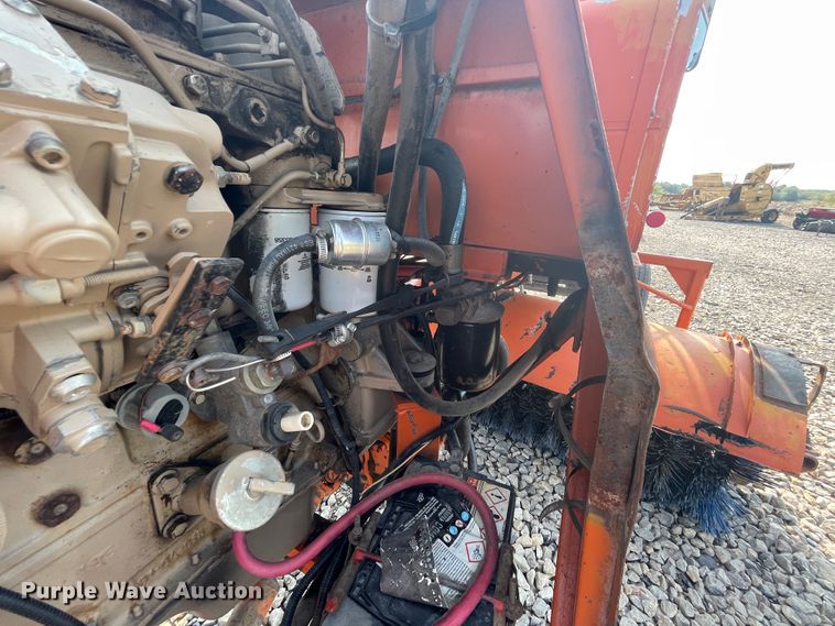 image for item JQ9661 Broce Broom RC-350  broom