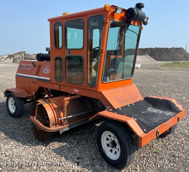 image for item JQ9662 Broce Broom RJT350  broom