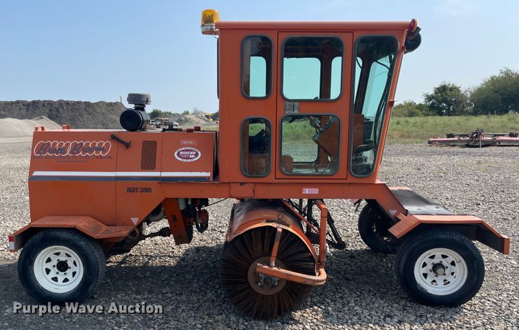 image for item JQ9662 Broce Broom RJT350  broom