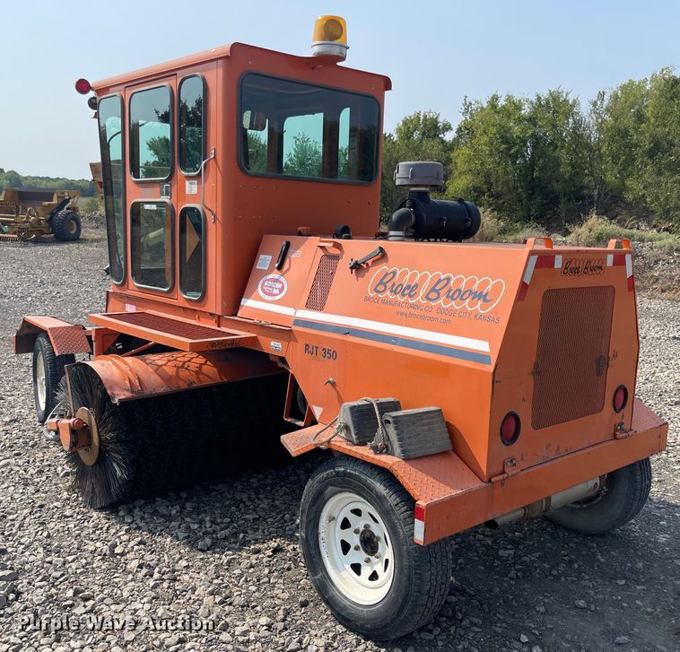 image for item JQ9662 Broce Broom RJT350  broom