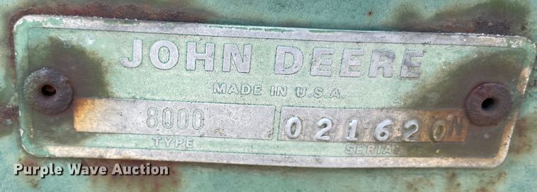 image for item JQ9663 (2) John Deere 8000 grain drills