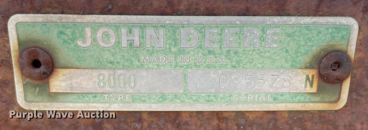 image for item JQ9663 (2) John Deere 8000 grain drills