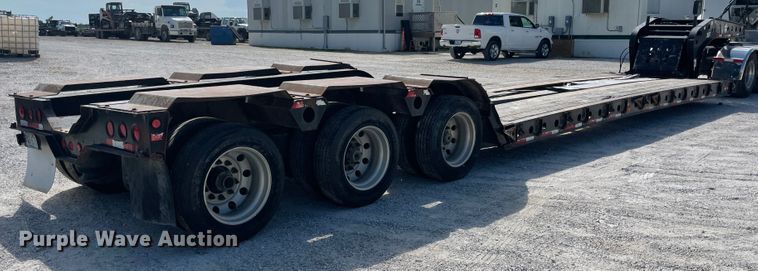 image for item JQ9690 2000 Fontaine LP50NGB  lowboy equipment trailer
