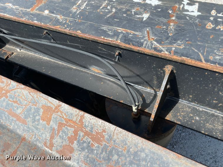 image for item JQ9690 2000 Fontaine LP50NGB  lowboy equipment trailer