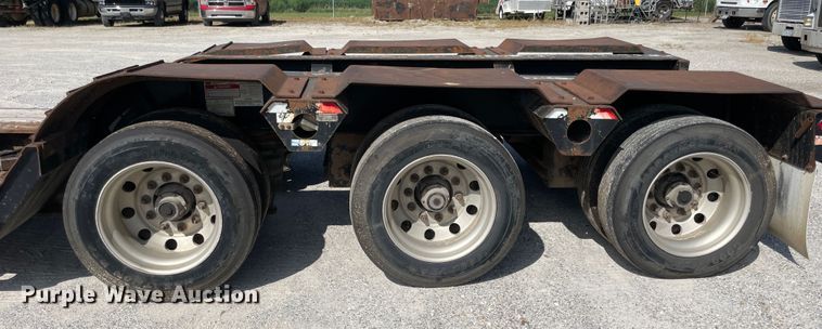 image for item JQ9690 2000 Fontaine LP50NGB  lowboy equipment trailer