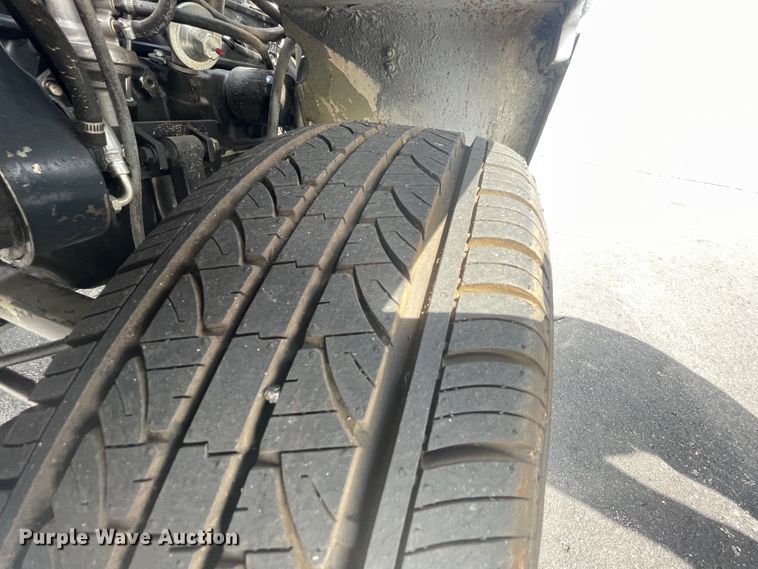 image for item JQ9692 Clark GT50  tug