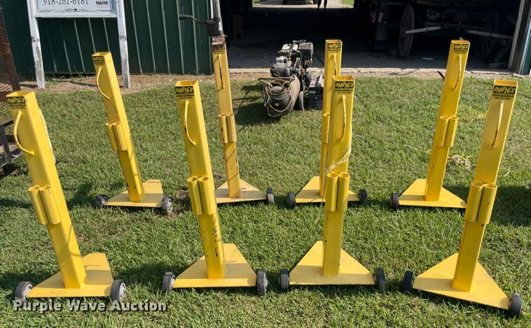 image for item JQ9706 (8) barricade posts