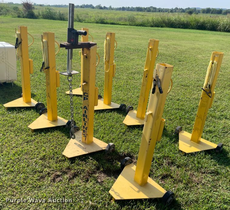 image for item JQ9706 (8) barricade posts