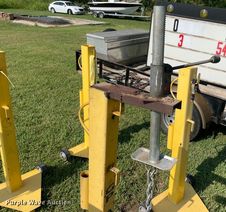 image for item JQ9706 (8) barricade posts