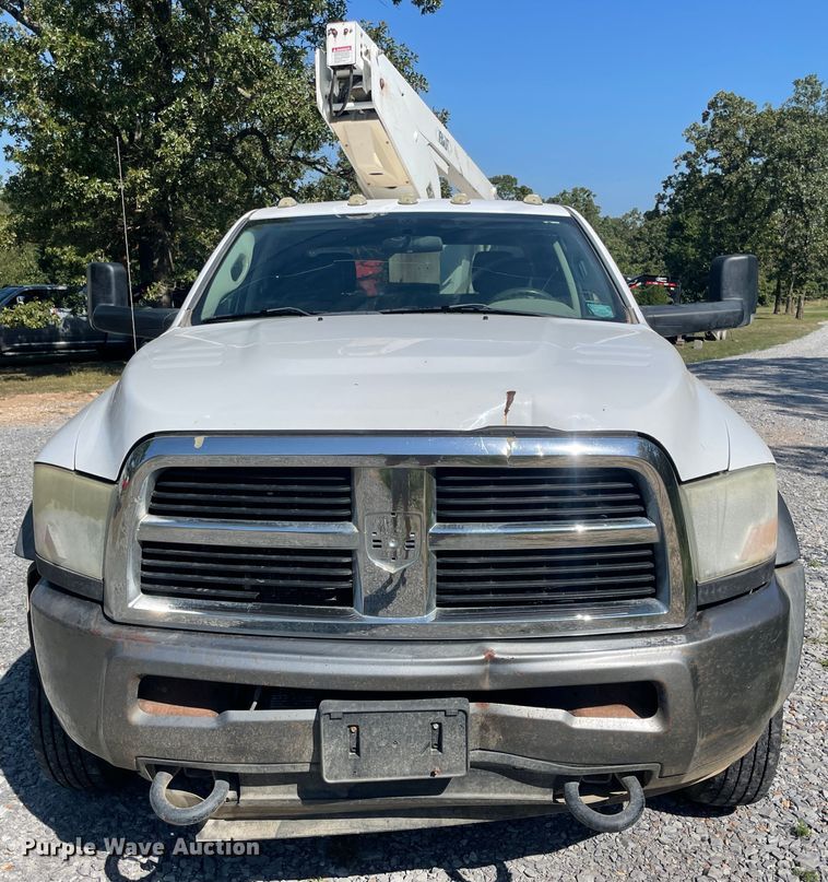 image for item JQ9711 2011 Dodge Ram 4500  Crew Cab bucket truck