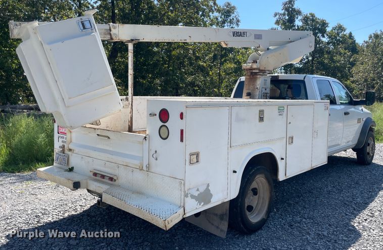 image for item JQ9711 2011 Dodge Ram 4500  Crew Cab bucket truck